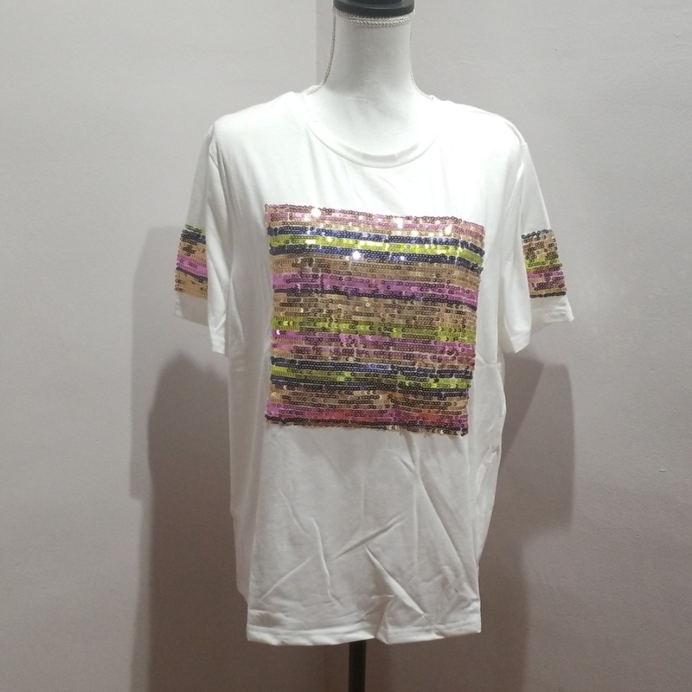 Plus Size Sequin Embellished Tee - Picture 2 of 7